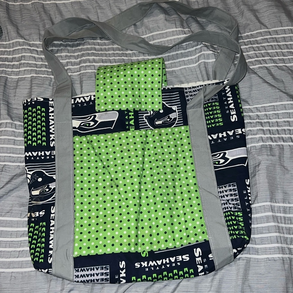 👩‍🏫📚Education Fundraiser🎓Shop to Support✏️Handcrafted Seahawks tote bag